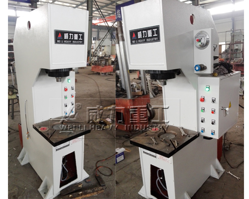 小型液壓機(jī)車(chē)間實(shí)物