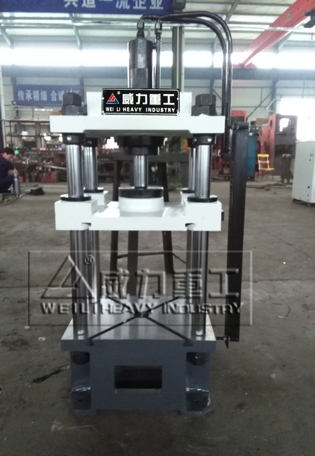 10噸四柱液壓機(jī)