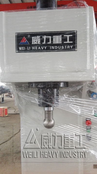 單柱液壓機滑塊