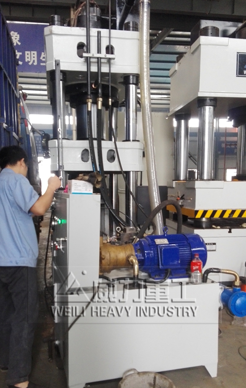 315噸四柱液壓機泵站