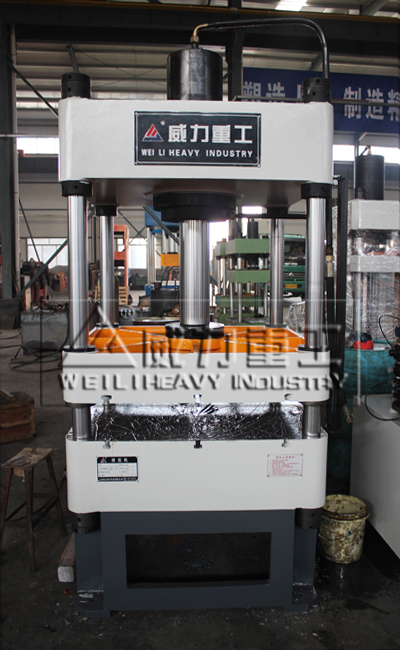 100噸三梁四柱油壓機(jī)