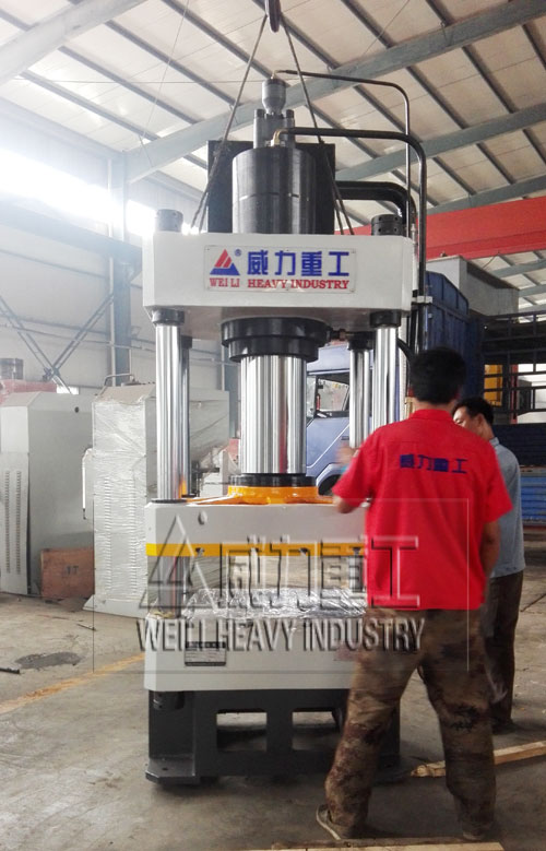 200噸液壓機(jī)發(fā)貨