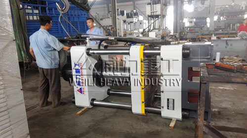 200噸四柱液壓機(jī)發(fā)貨現(xiàn)場