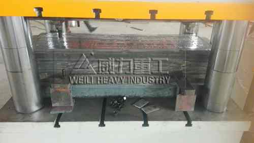 汽車標牌成型模具