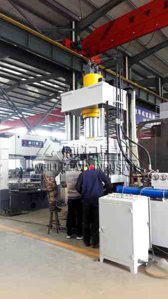 500噸三梁四柱液壓機