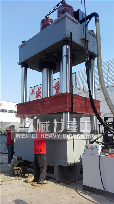 1200噸四柱液壓機主機