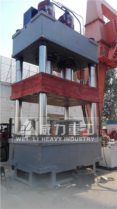 1200噸液壓機主機圖