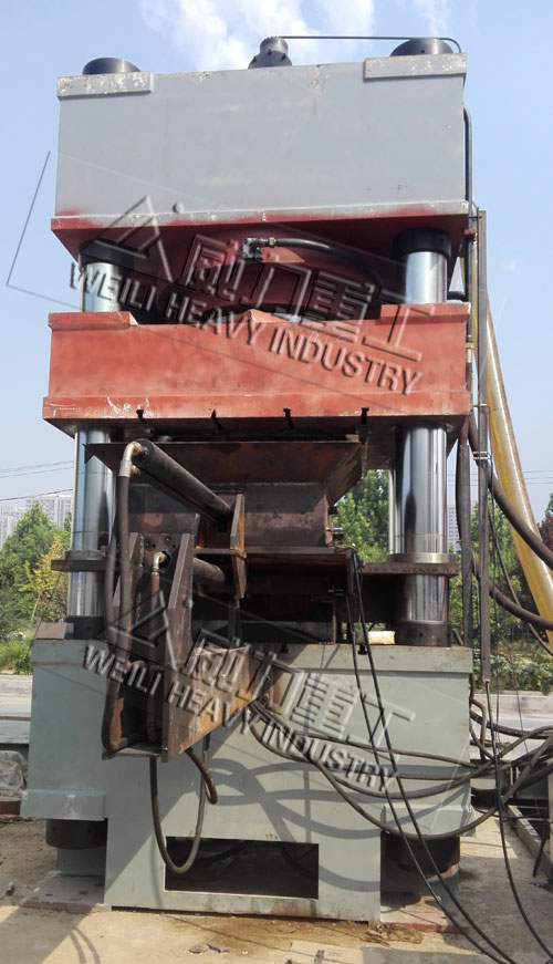 1600噸四柱液壓機(jī)