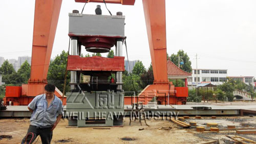 1600噸液壓機(jī)轉(zhuǎn)配現(xiàn)場(chǎng)