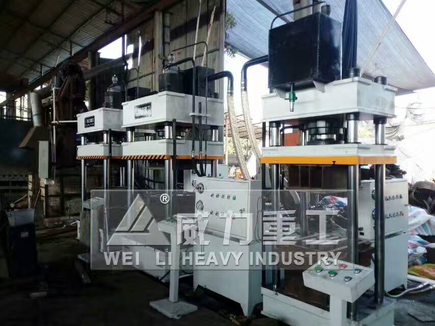 200噸井蓋成型液壓機