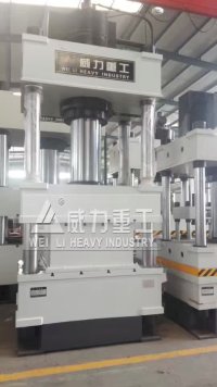 400噸液壓成型機(jī)