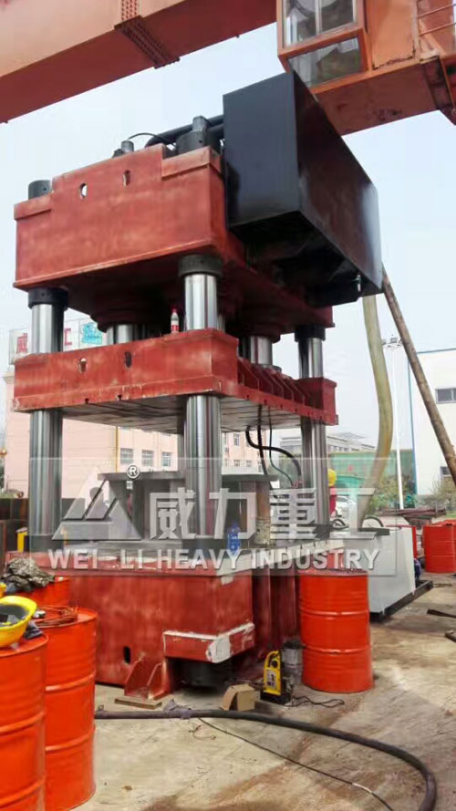 YW32-2000T四柱液壓機