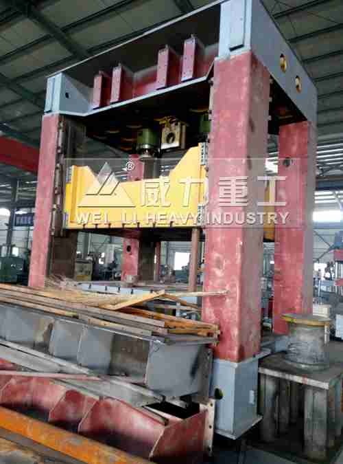 315噸框架式液壓機半成品