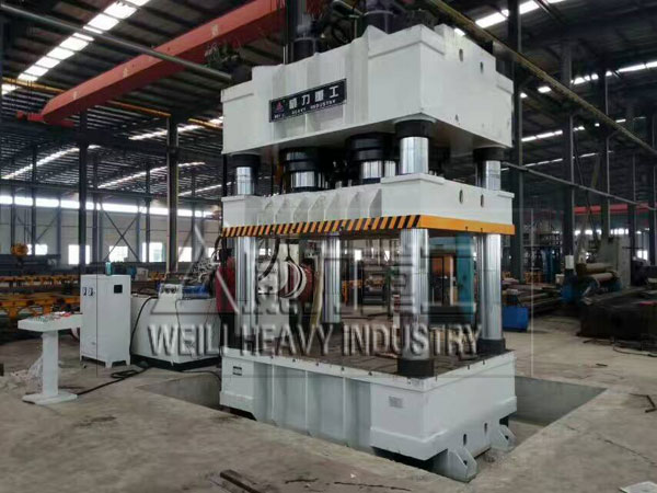 4000噸液壓機(jī)實(shí)物圖