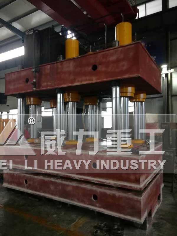 500噸三梁六柱液壓機