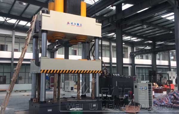 1000噸三梁四柱油壓機