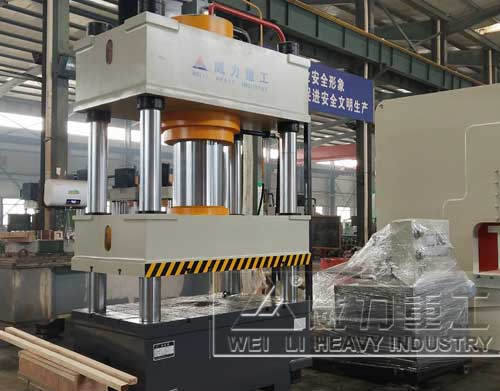 400噸不銹鋼水箱板模壓液壓機