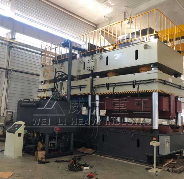 3000噸三機聯動四柱液壓機