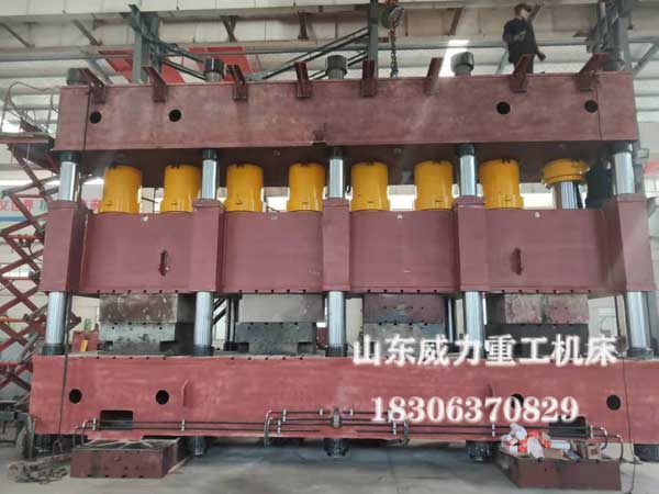 4000噸四柱式汽車縱梁成型聯動液壓機裝配圖