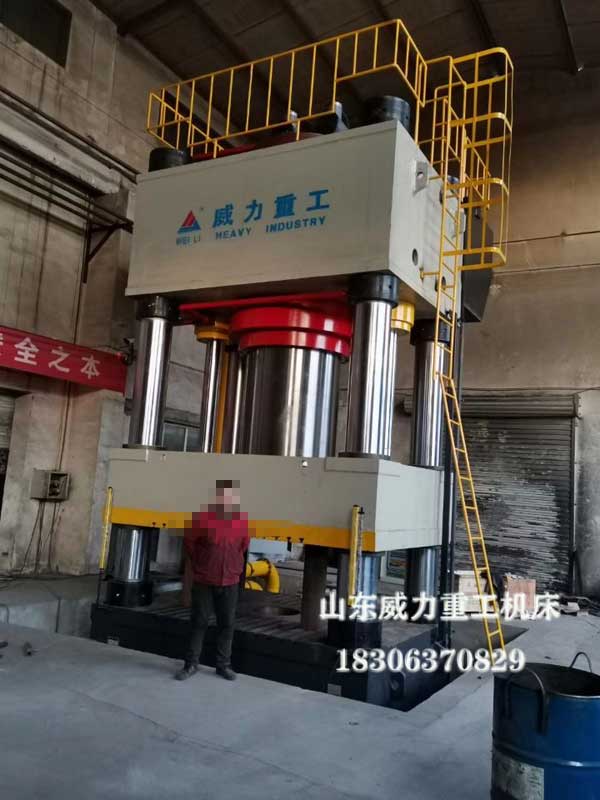 4000噸四柱液壓機客戶現場圖片
