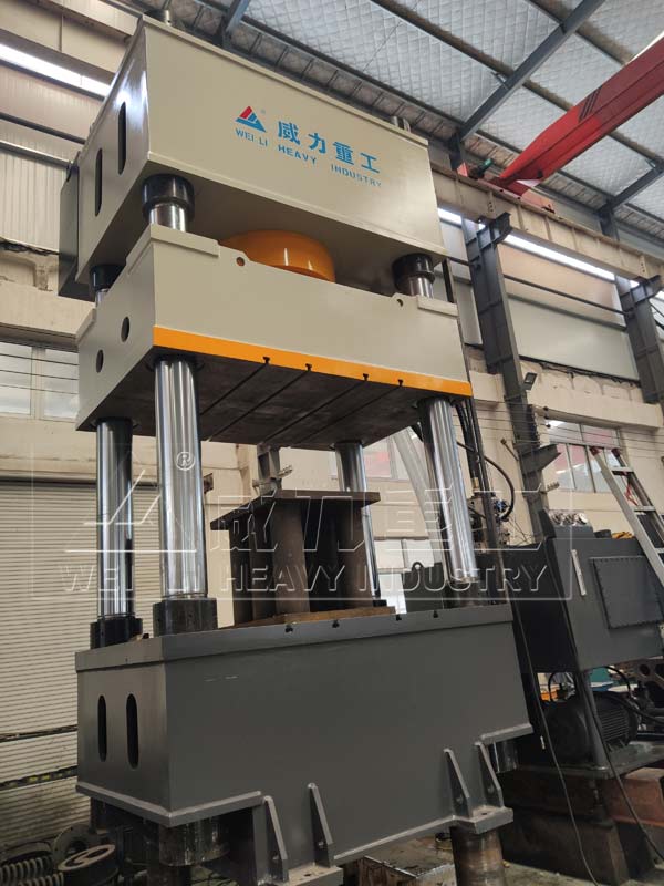 1200噸四柱液壓機