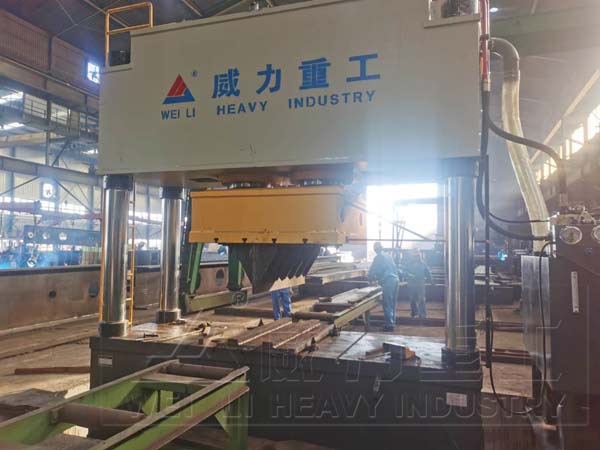 厚鋼板校直校平液壓機