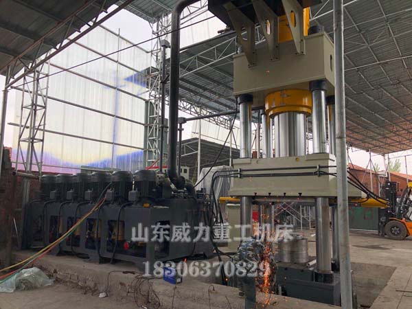 1000噸熱模鍛四柱液壓機