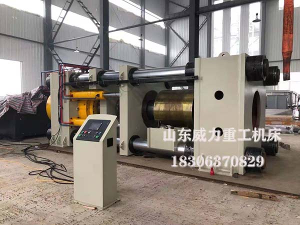 3000噸四柱臥式液壓機客戶現場圖