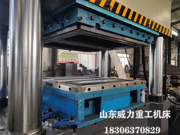 不銹鋼水箱成型模具