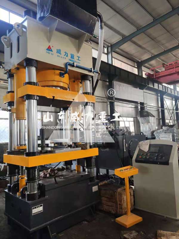 500噸粉末成型液壓機圖片