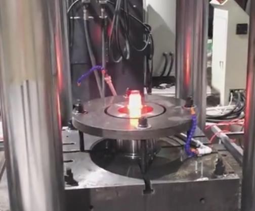 汽車軸類零件鍛造成形