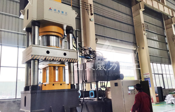 1000噸液壓機_1000噸四柱式