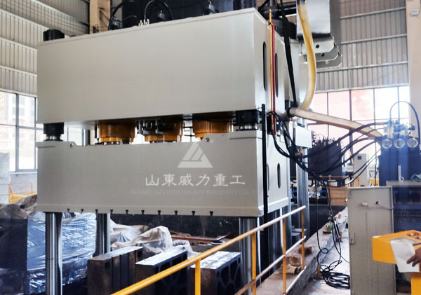 2000噸四柱液壓機_YW32-200