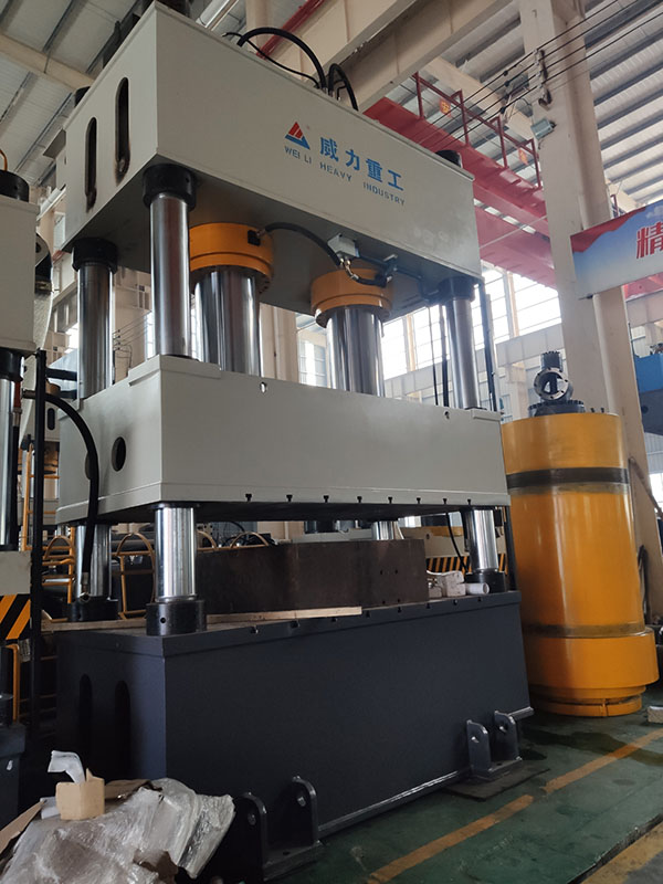 1000噸汽車配件沖壓液壓機